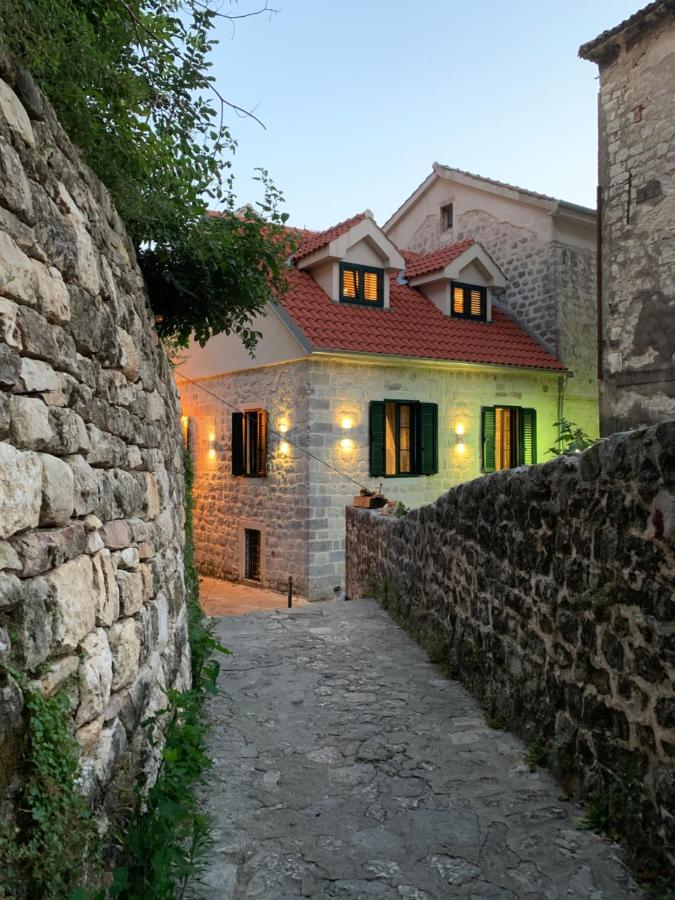Kazin Supreme Hotell Kotor Eksteriør bilde