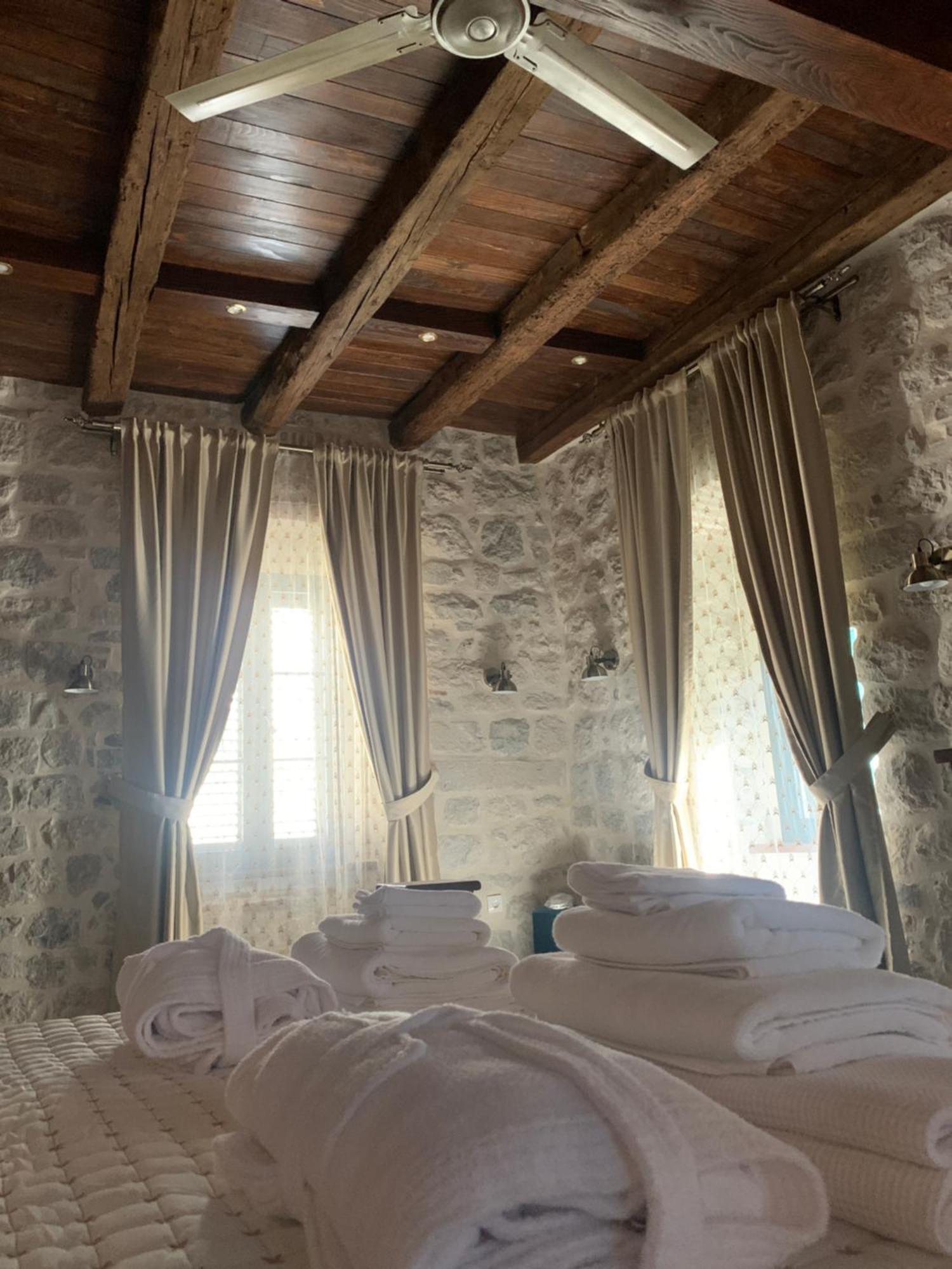 Kazin Supreme Hotell Kotor Eksteriør bilde