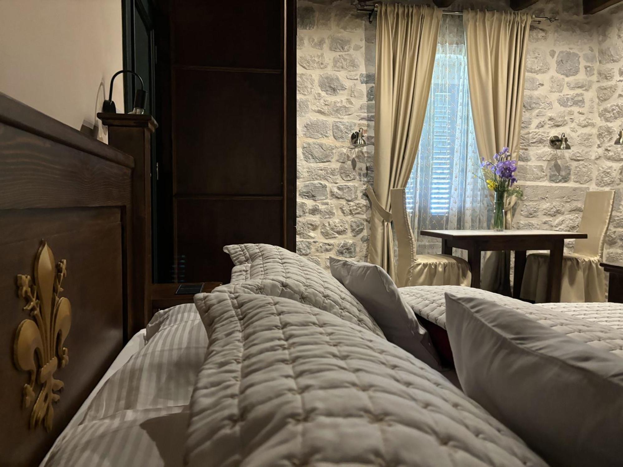 Kazin Supreme Hotell Kotor Eksteriør bilde