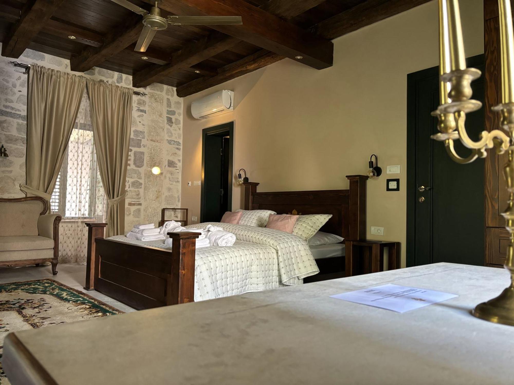 Kazin Supreme Hotell Kotor Eksteriør bilde